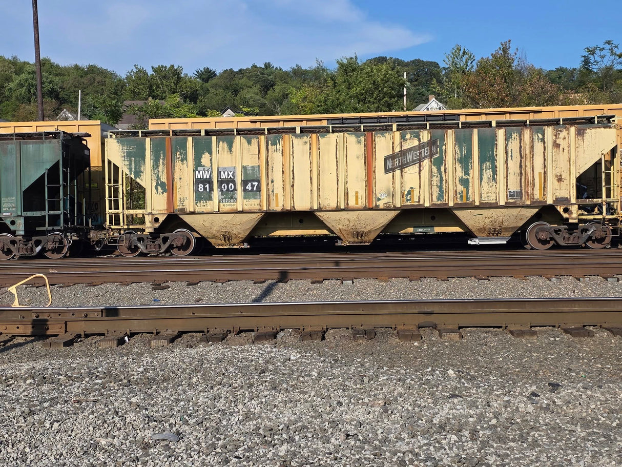 HO Scale MWMX Ex CNW Covered Hoppers Patch Decal Set