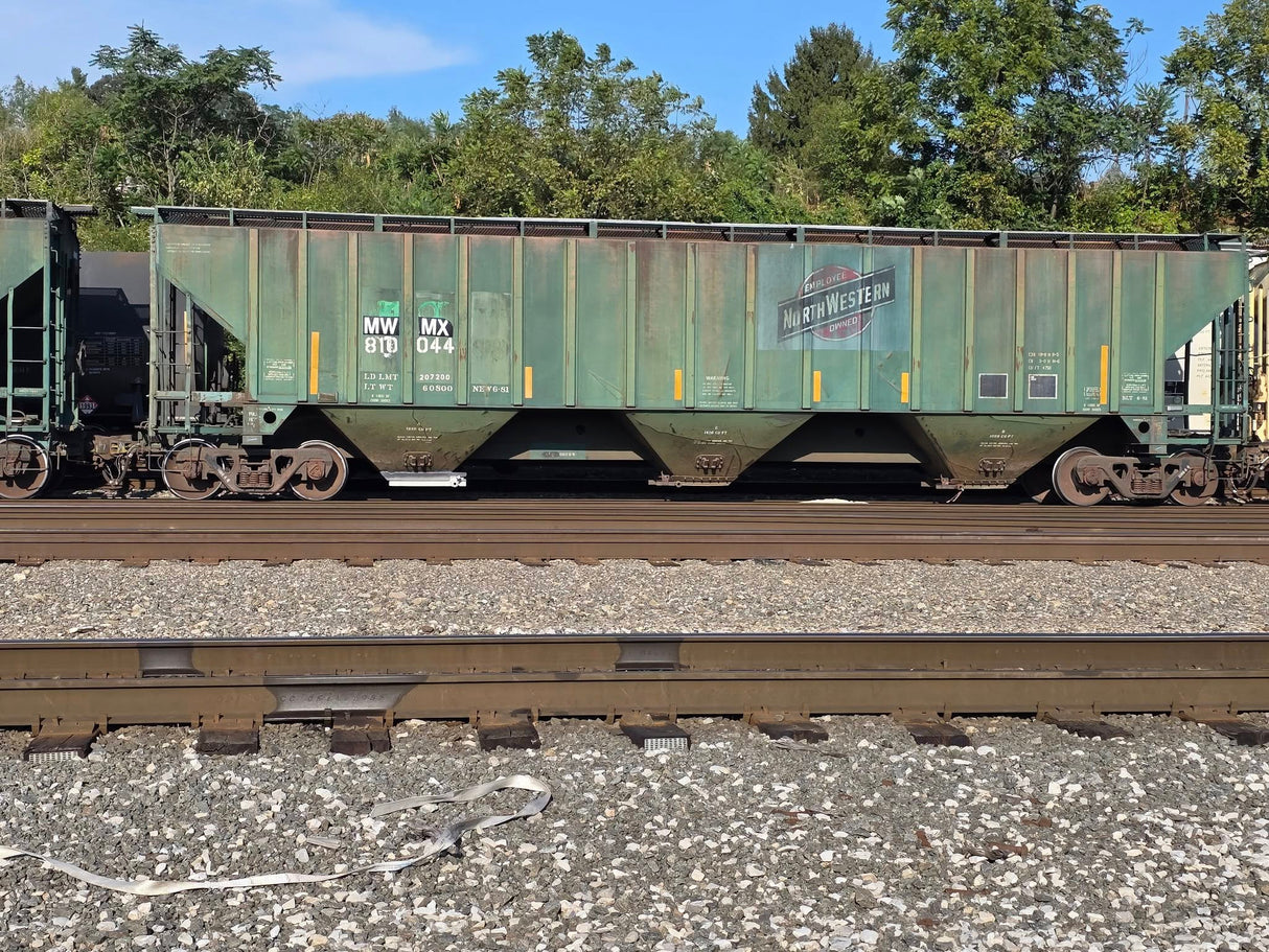 HO Scale MWMX Ex CNW Covered Hoppers Patch Decal Set